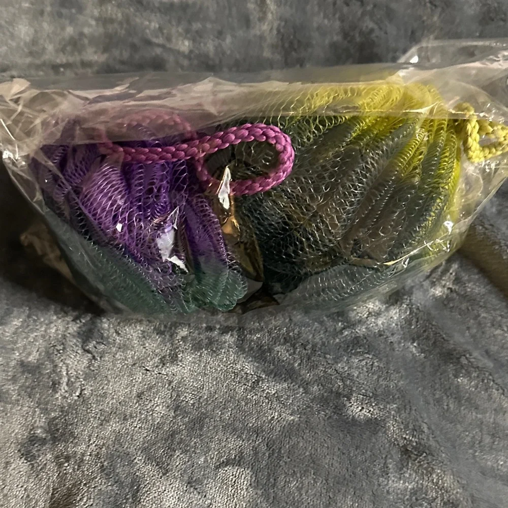 NWOT BATH LOOFAH - Picture 2 of 3